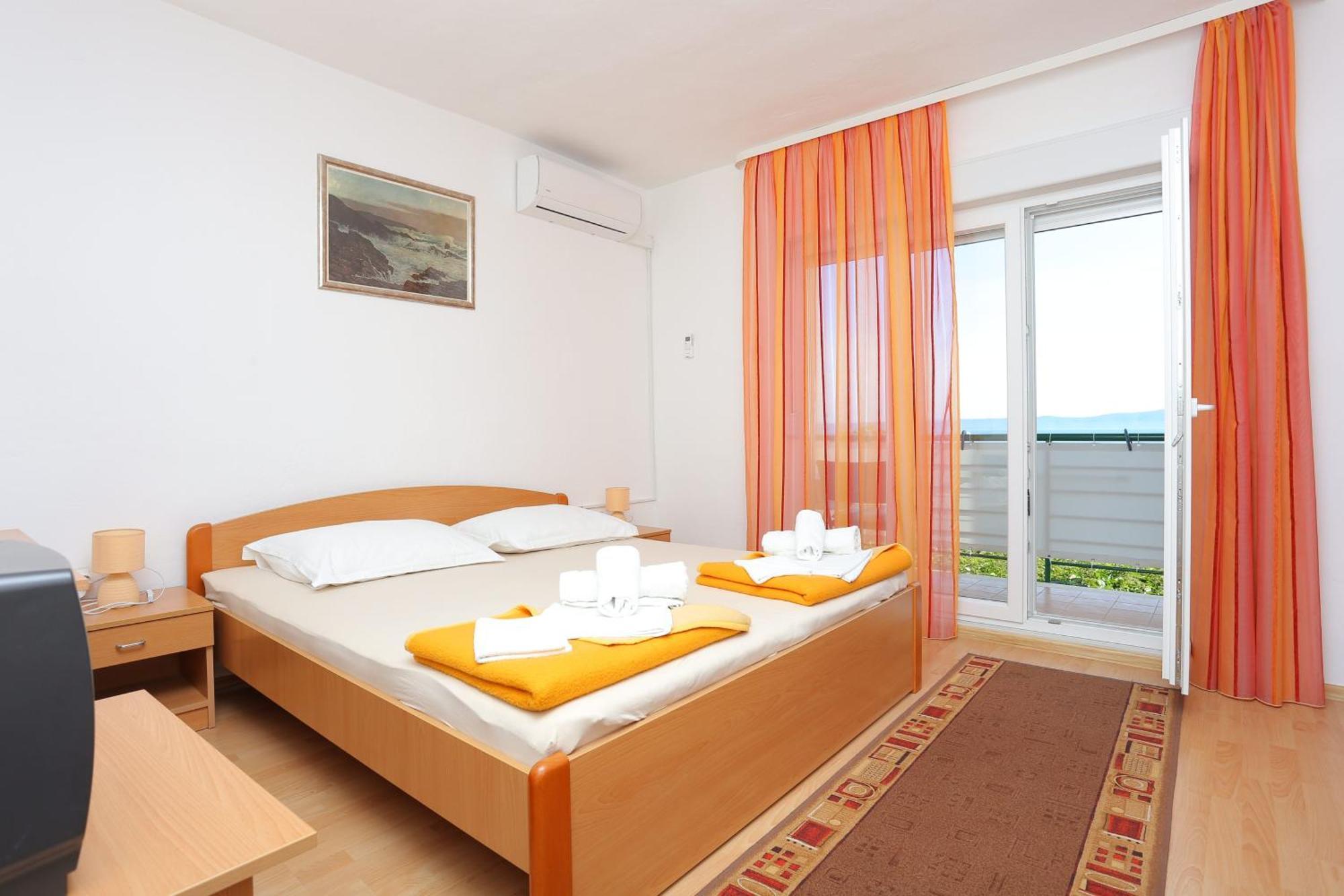 Apartments And Rooms With Parking Space Tucepi, Makarska - 5263 Buitenkant foto